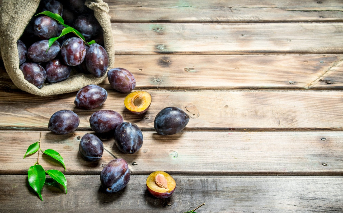 Plum Oil for Skin and Hair - Nourishing and Moisturizing Rich in Antioxidants a