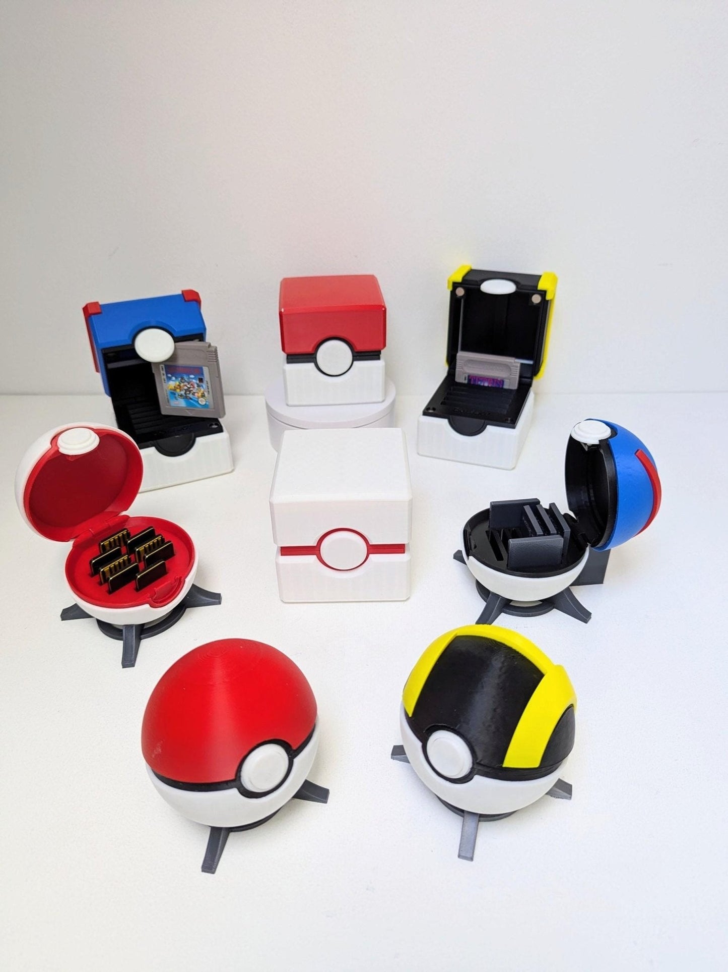 Pokeball Game Card Holder | Switch or DS Interior | 8-Card Pokemon Storage