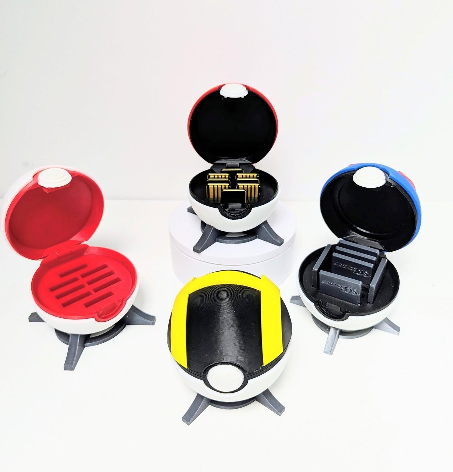 Pokeball Game Card Holder | Switch or DS Interior | 8-Card Pokemon Storage
