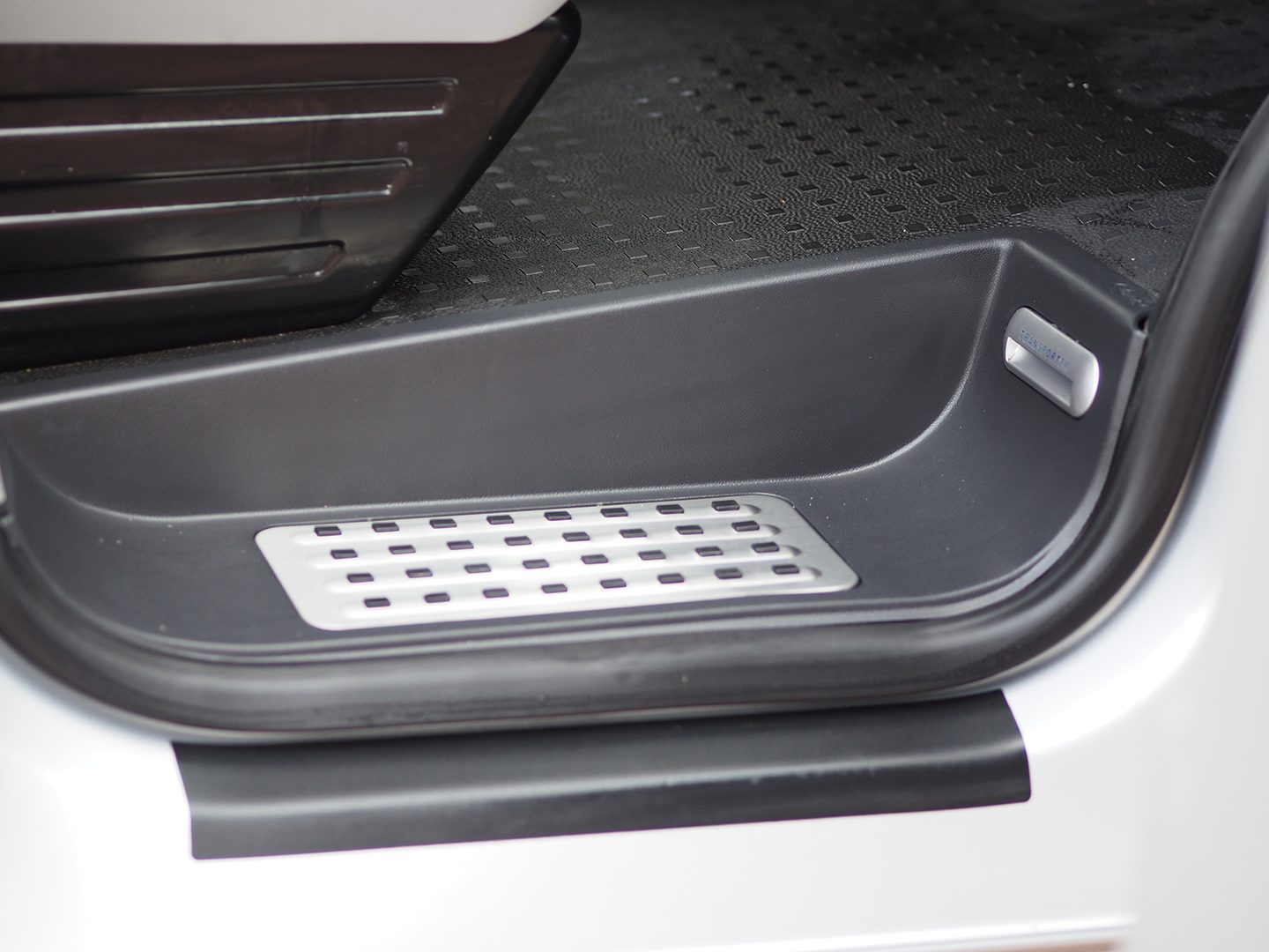 For VW T5 / T5.1 Set of 3 Caravelle Style Full Step LED Light Transporter Logo | Van-X