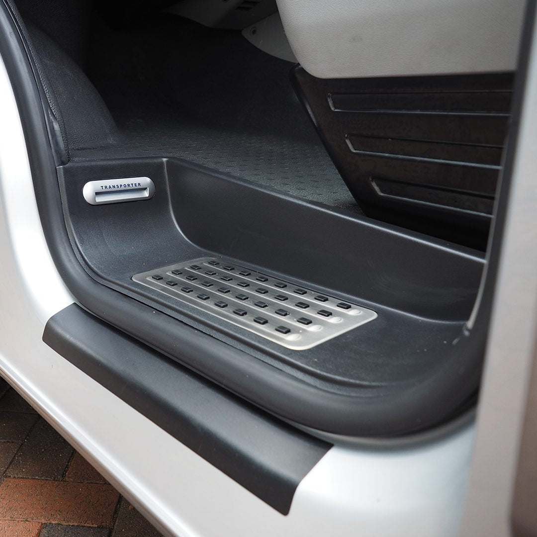 For VW T5/T5.1 Caravelle Style Full Step (Set of 4) with Transporter LED Logo Lights | Van-X