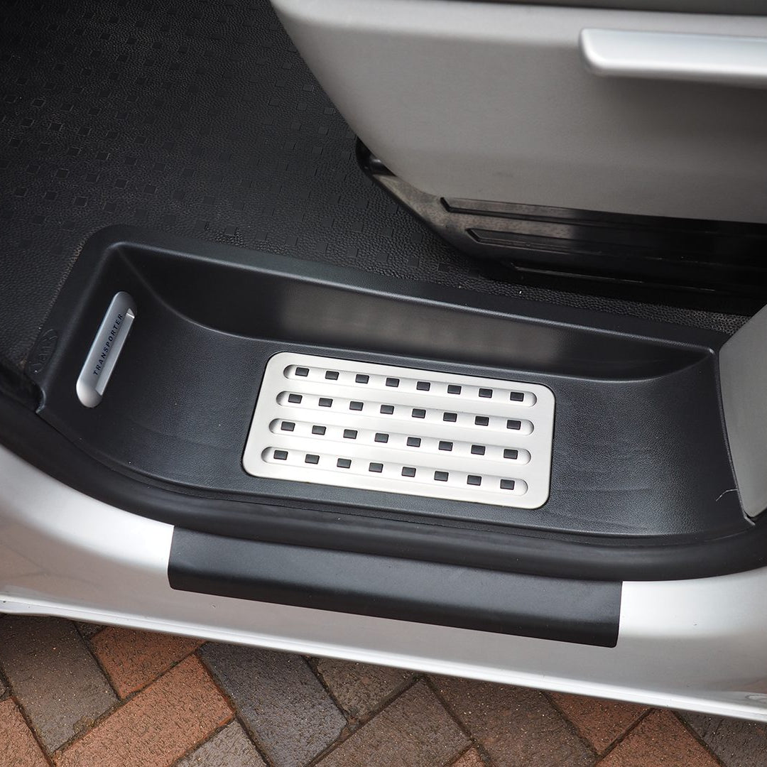 For VW T6.1 Caravelle Style Full Step (Set of 4) with Transporter LED Logo Lights | Van-X