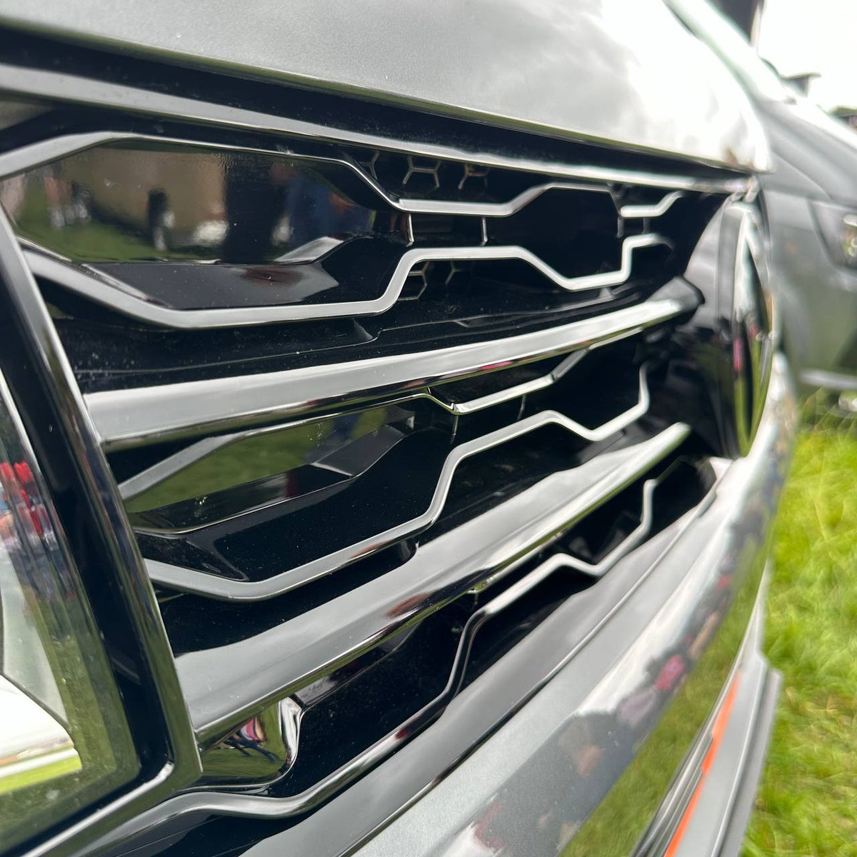 For VW T6 Front R-Line Badgeless Grille Gloss Black Upgrade Styling Kit - Van-X
