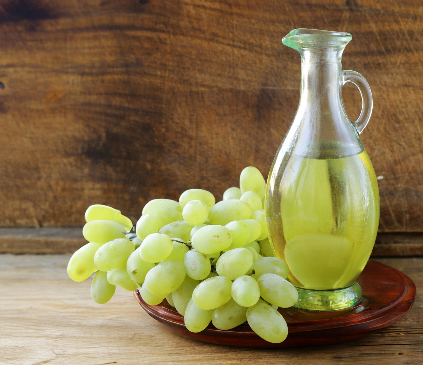 Refined Grapeseed Oil 100ml - UK - Lightweight & Fast-Absorbing for Smooth, Hyd