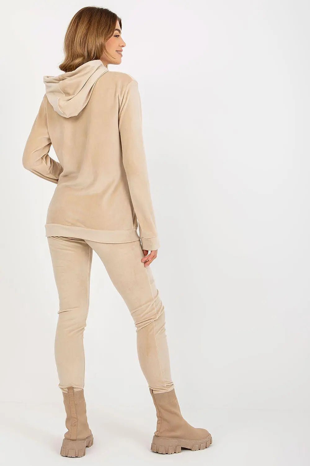 Relevance Velour set consisting of a sweatshirt and long pants