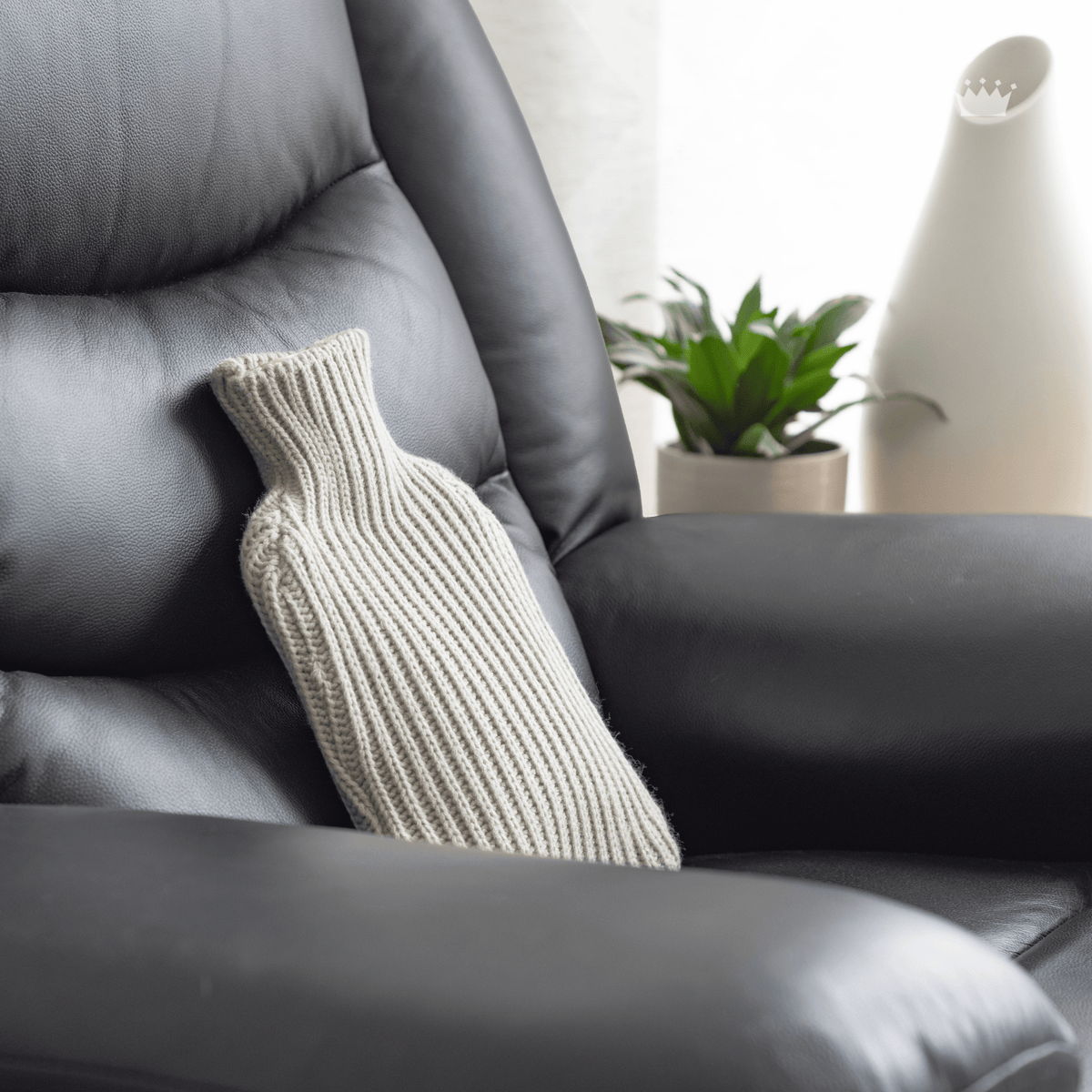 Revitale Natural Rubber Hot Water Bottle with Knit Cover - 2 Litre (Arctic Silver)
