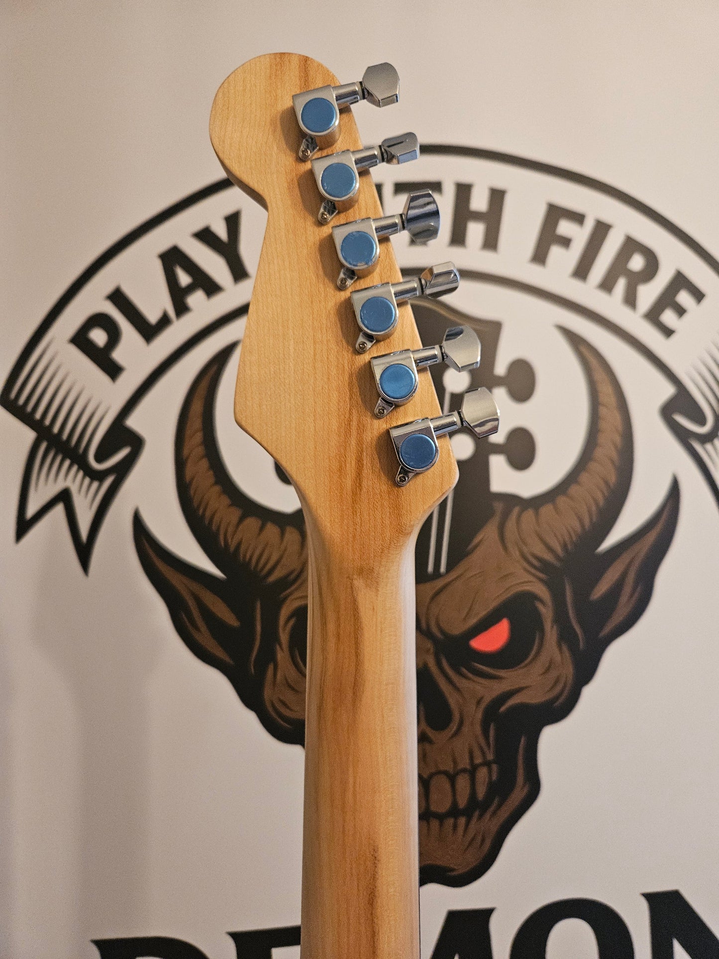 ST-700 Electric Guitar