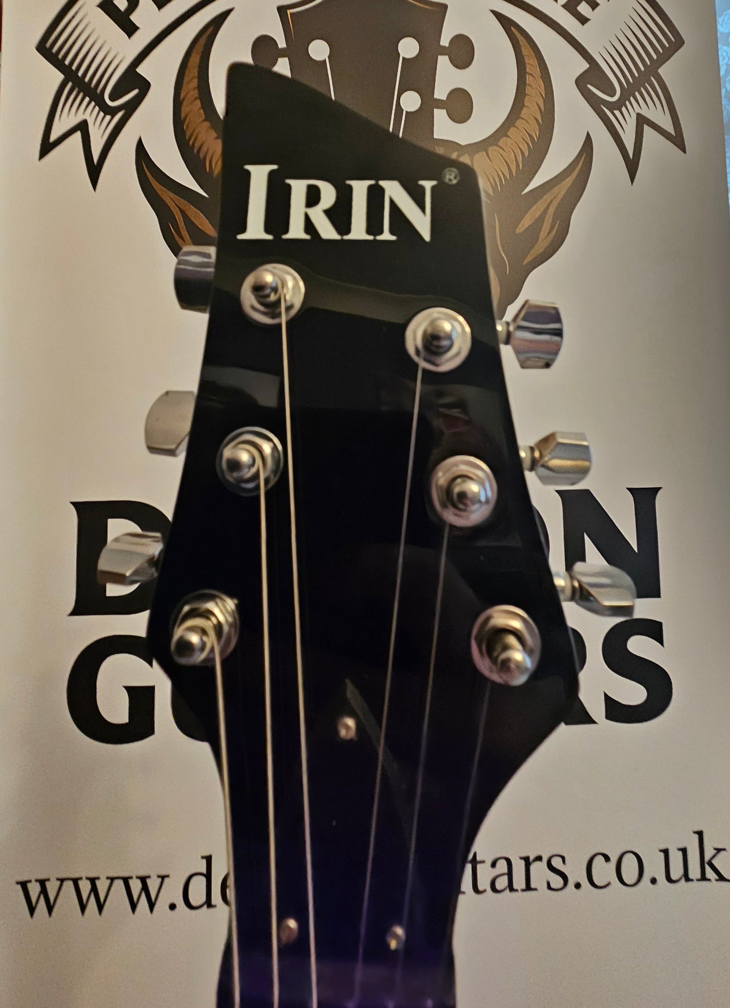 R-180 Electric Guitar