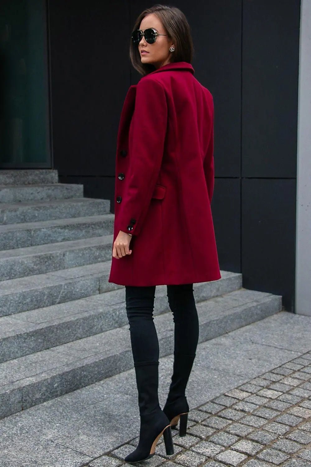 Roco Fashion single-breasted coat with a tailored cut