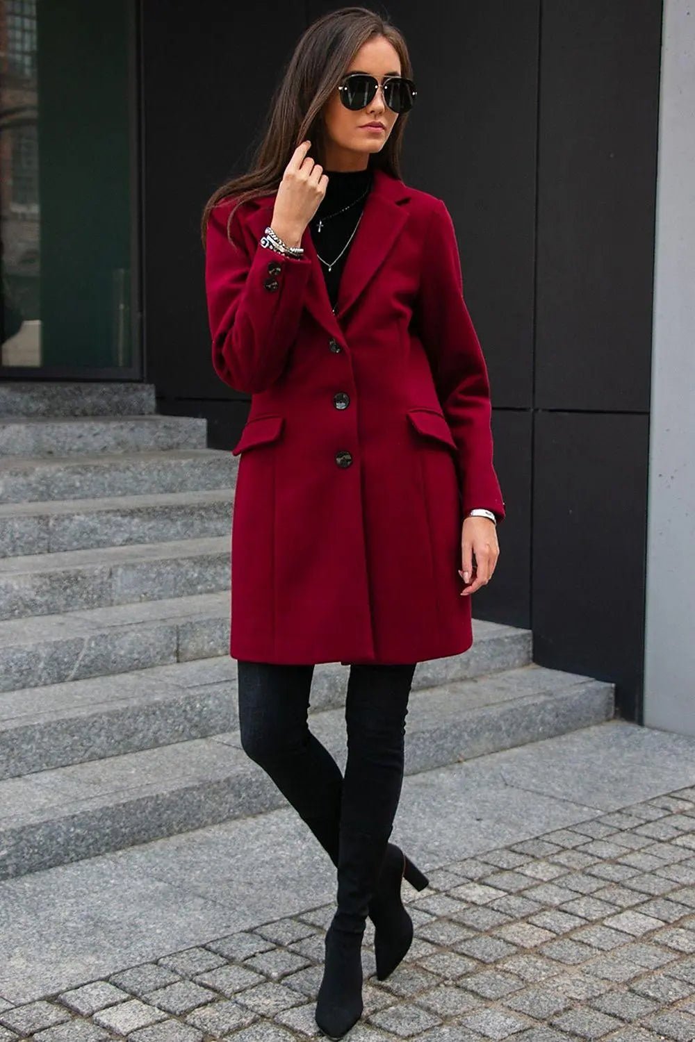Roco Fashion single-breasted coat with a tailored cut