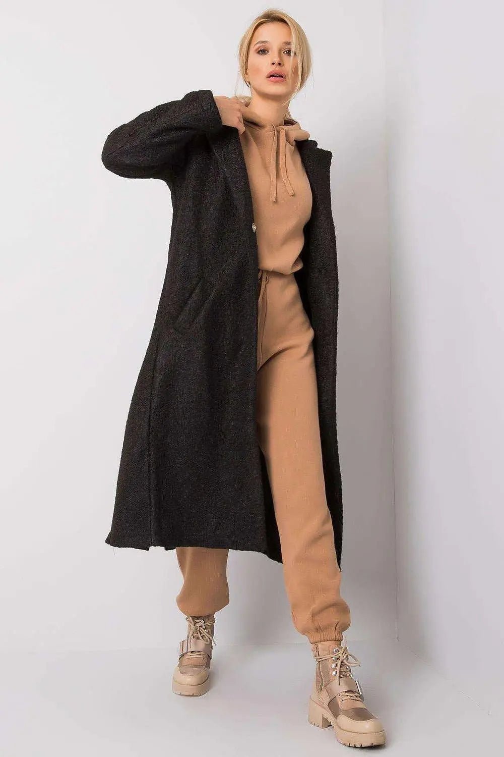 Rue Paris long sleeves, fastened womens coat