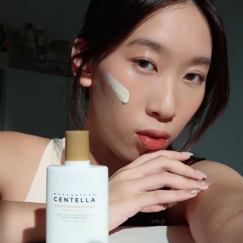 SKIN1004  Madagascar Centella Air-Fit Suncream Plus SPF50+ PA++++