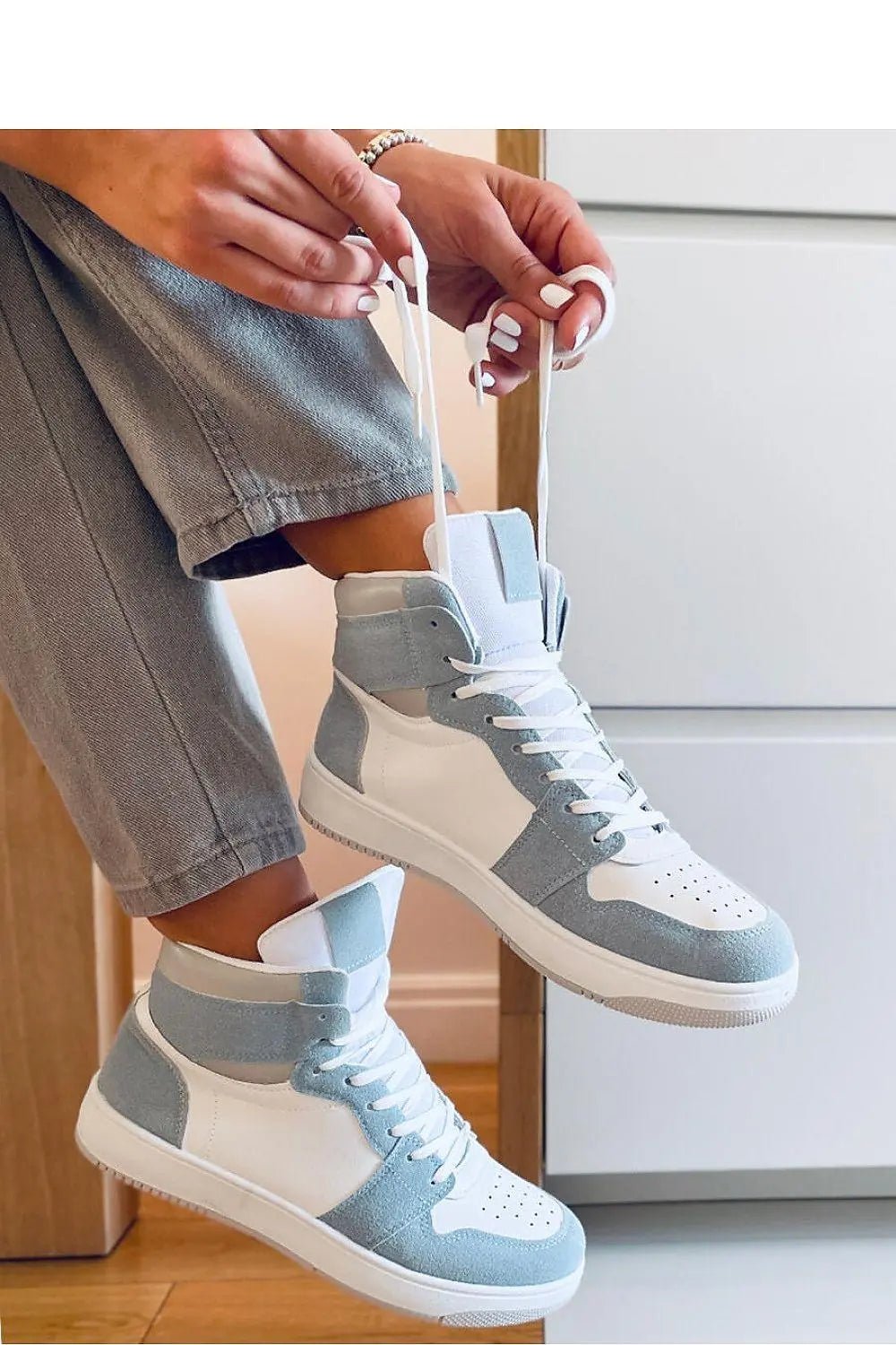Sneakers model 170605 Inello