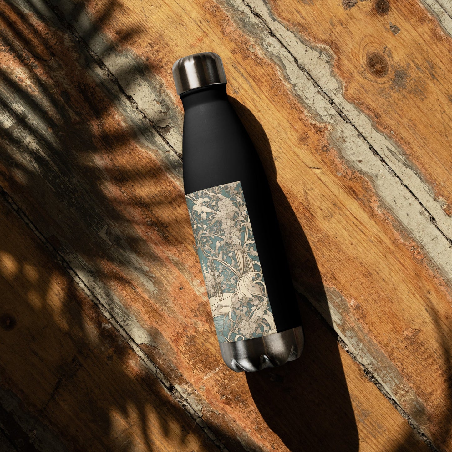 Stainless steel water bottle