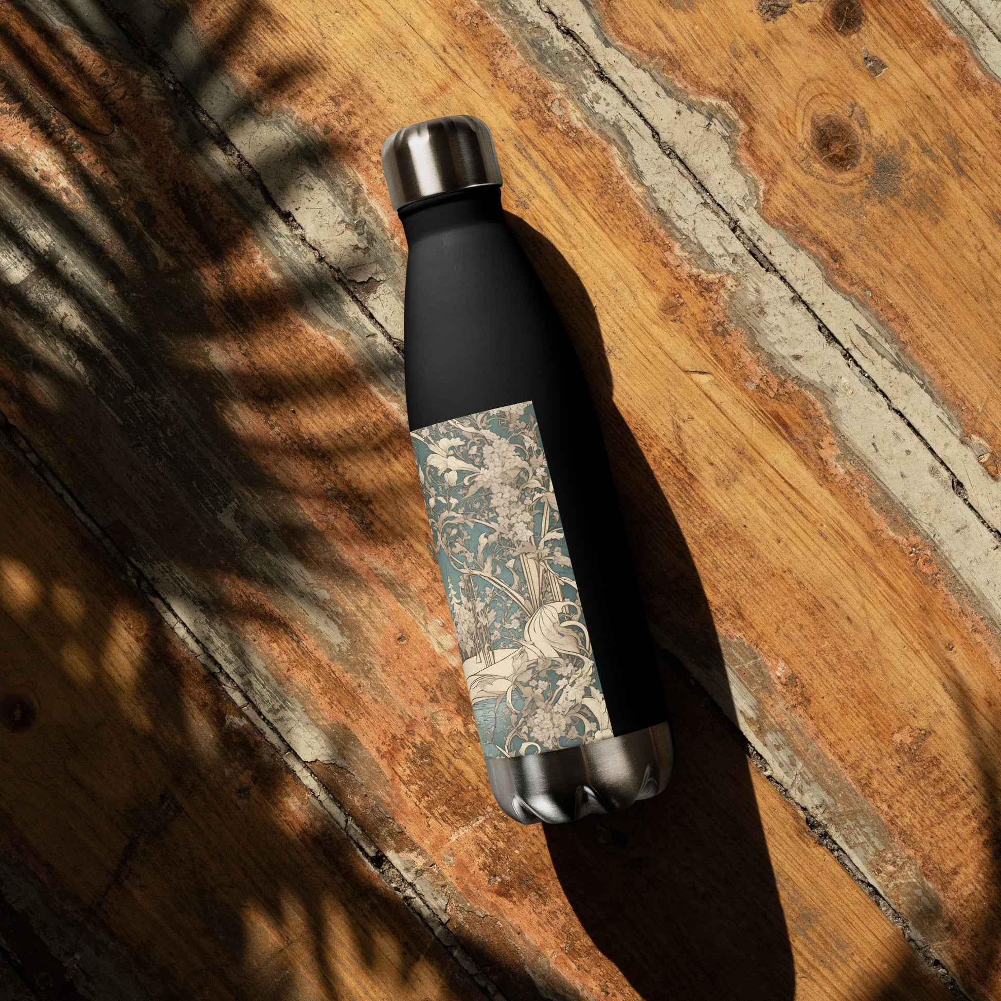 Stainless steel water bottle