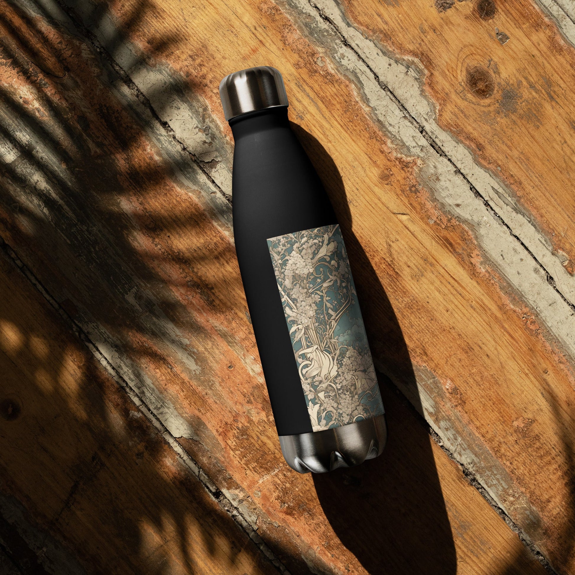 Stainless steel water bottle