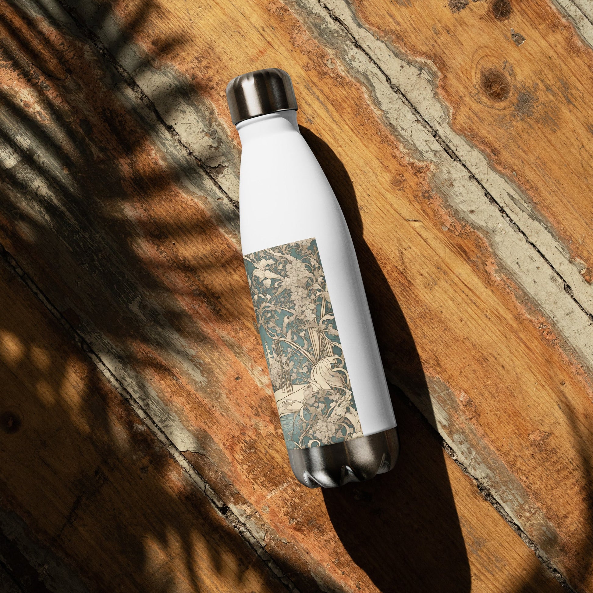 Stainless steel water bottle