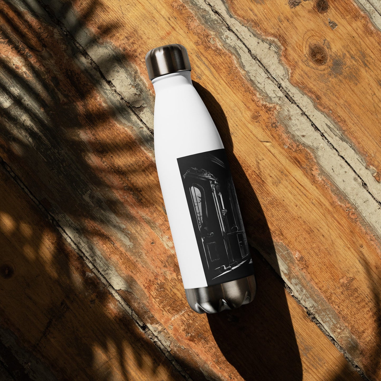 Stainless steel water bottle