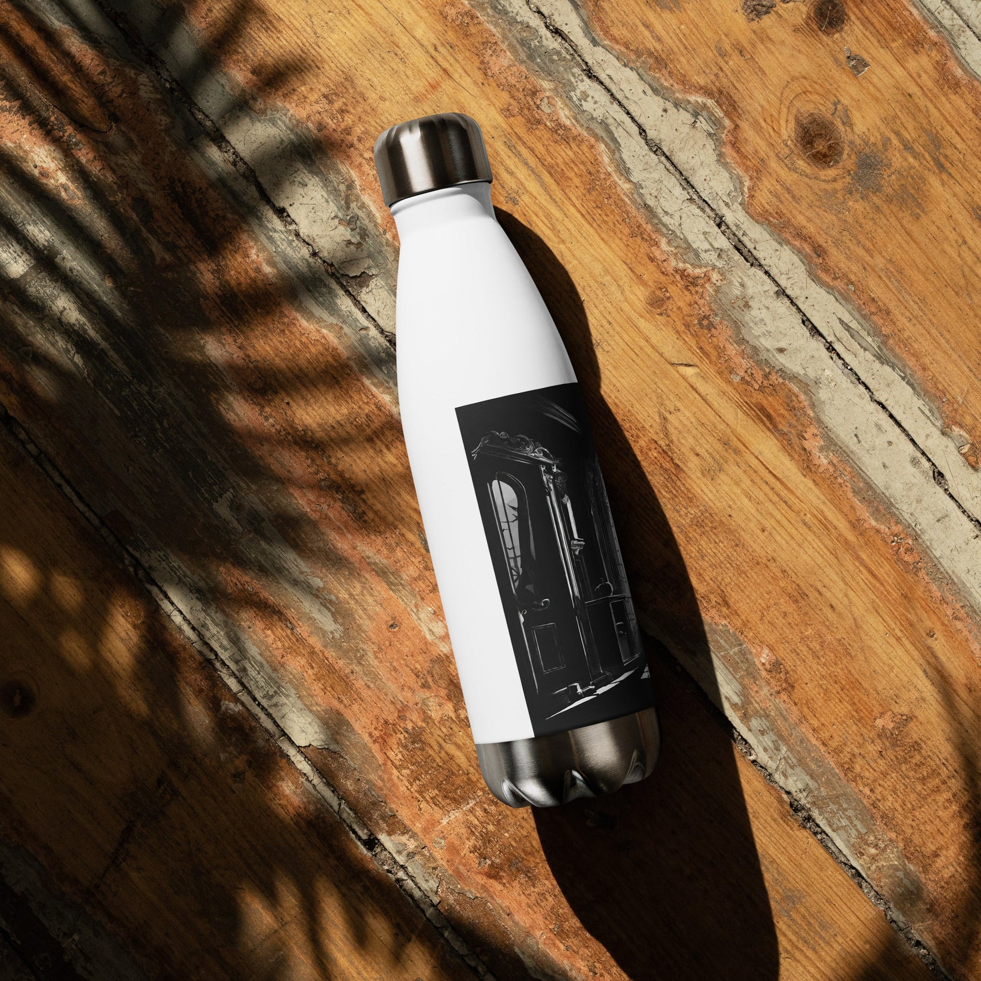 Stainless steel water bottle