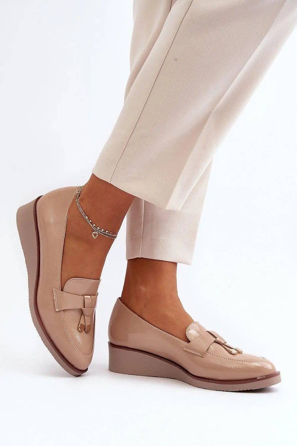 Step in style Women's half-shoes set on a light anchor