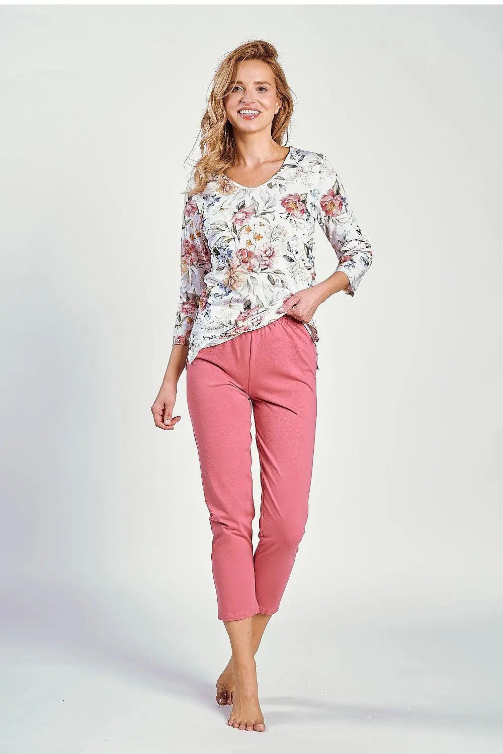 Taro sleeve blouse and 7/8-length pants womens pyjama
