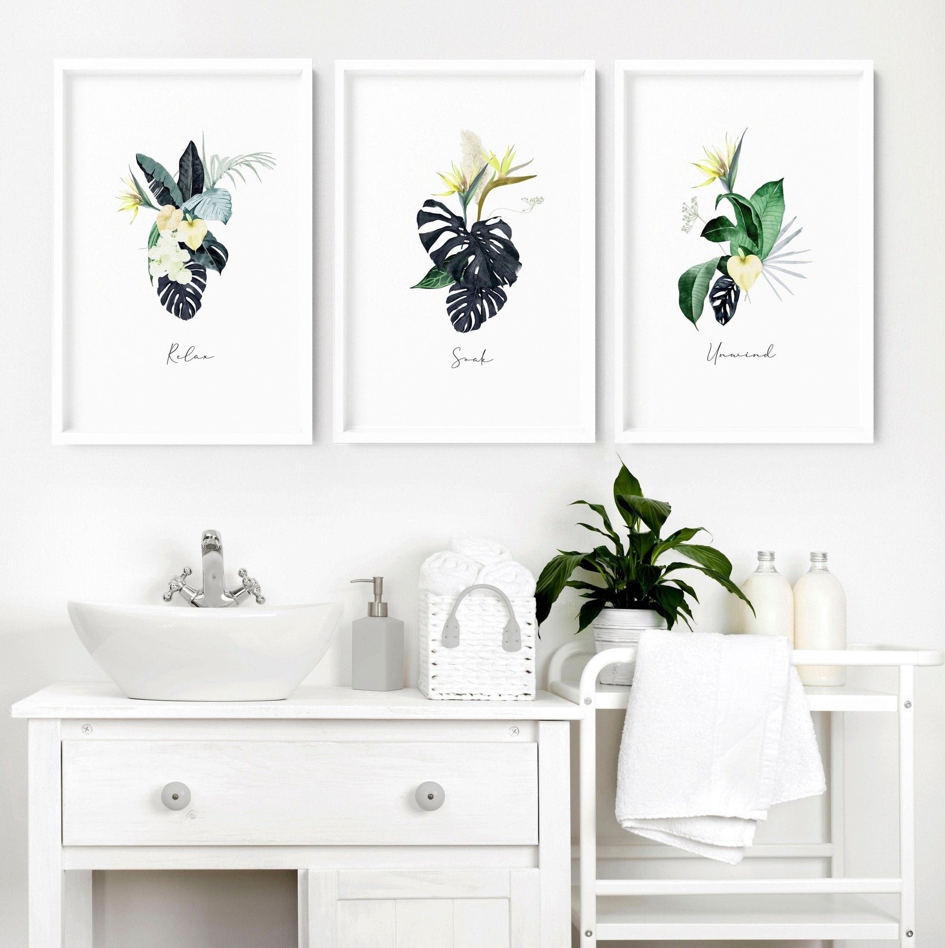 Decoration for bathroom walls | Set of 3 Tropical wall art