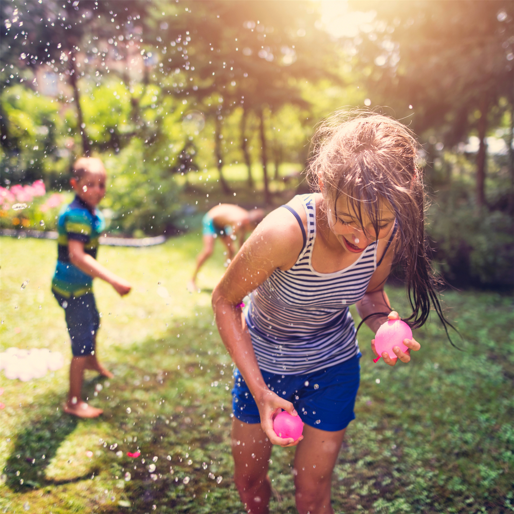 SOKA 1000 A/SHOT WATERBOMB - Fun in the Sun! 80"

Description: "Enjoy fun-filled water battles with these high-quality SOKA water bombs. Designed for kids, perfect for parties. Nozzle included. 200-1000 pieces.