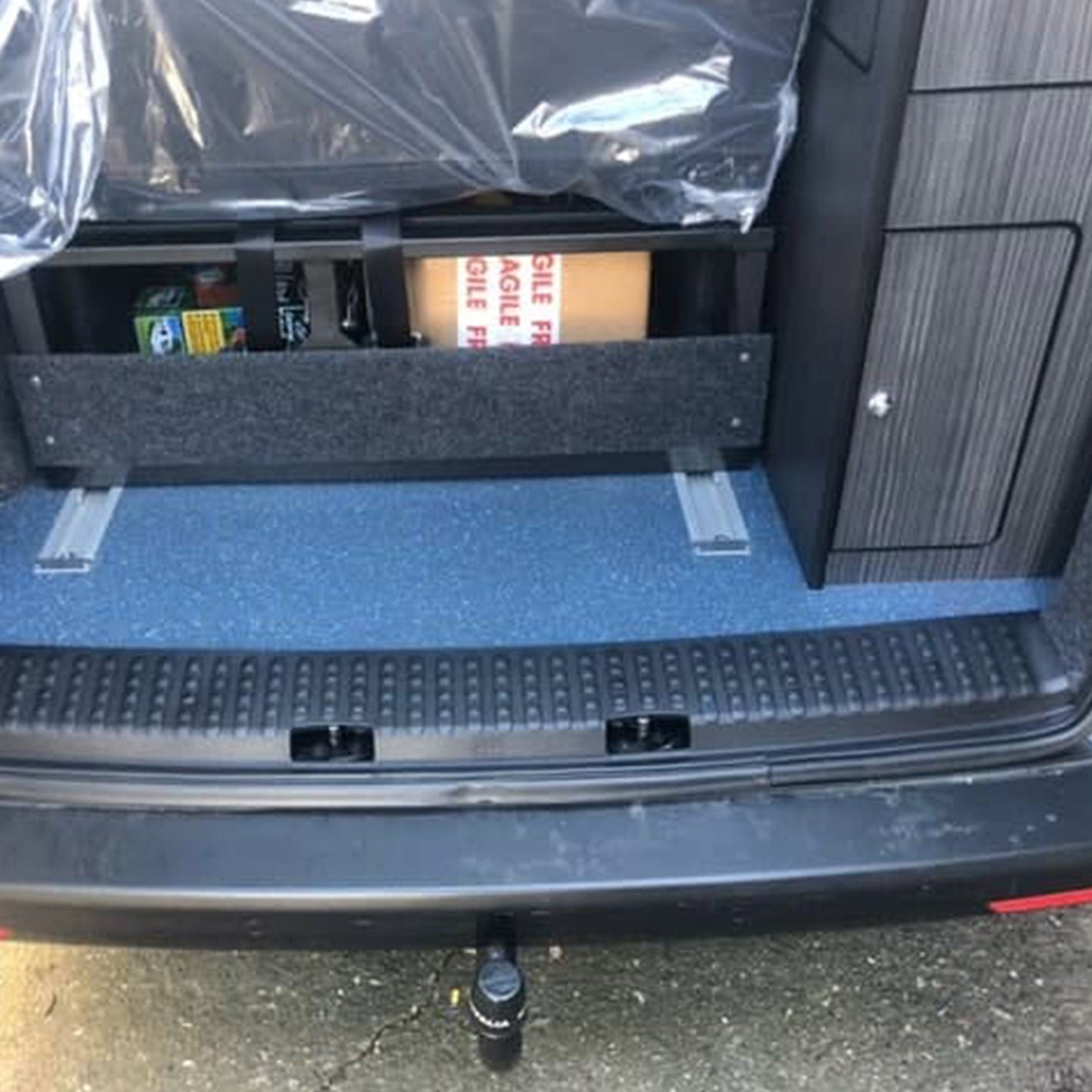 For VW T6.1 V3 Barndoor Threshold Cover + Side Step