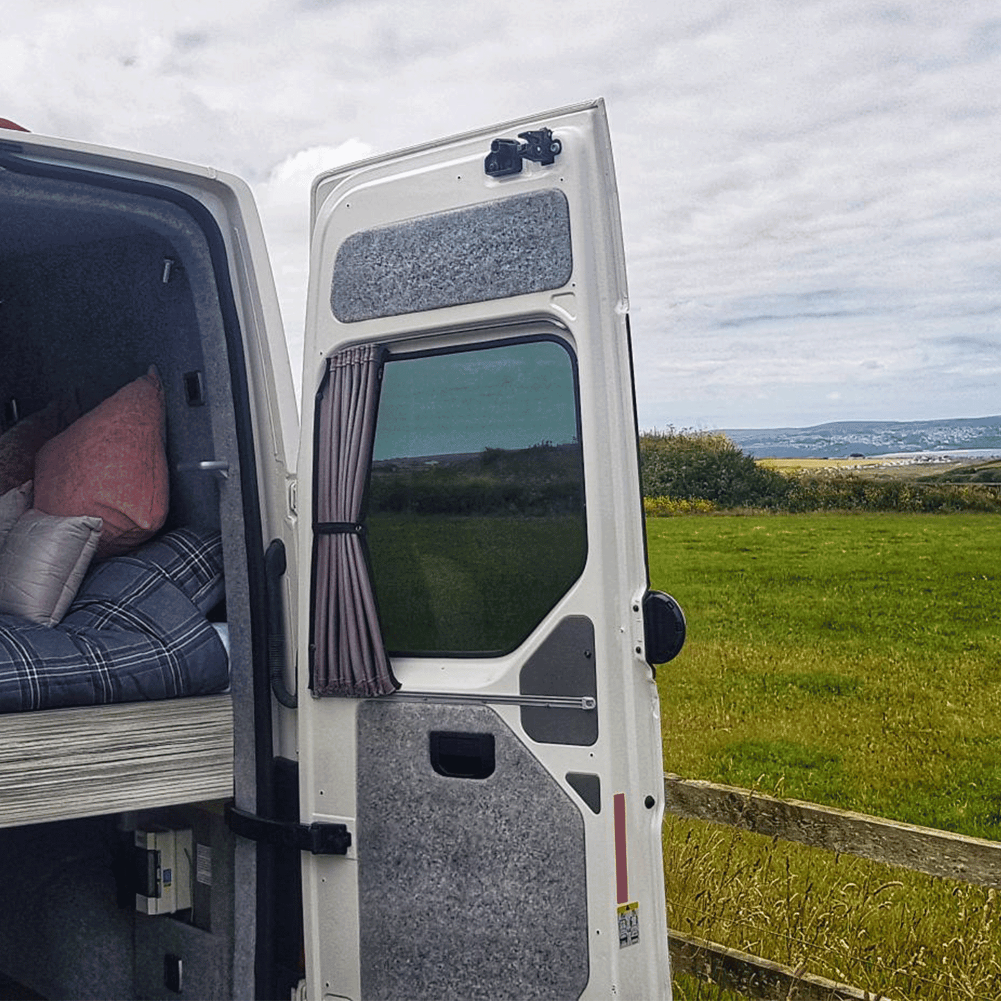 For MAN TGE / New Crafter Premium 1 x Barndoor Window Curtains Campervan Conversion Blackout Van-X