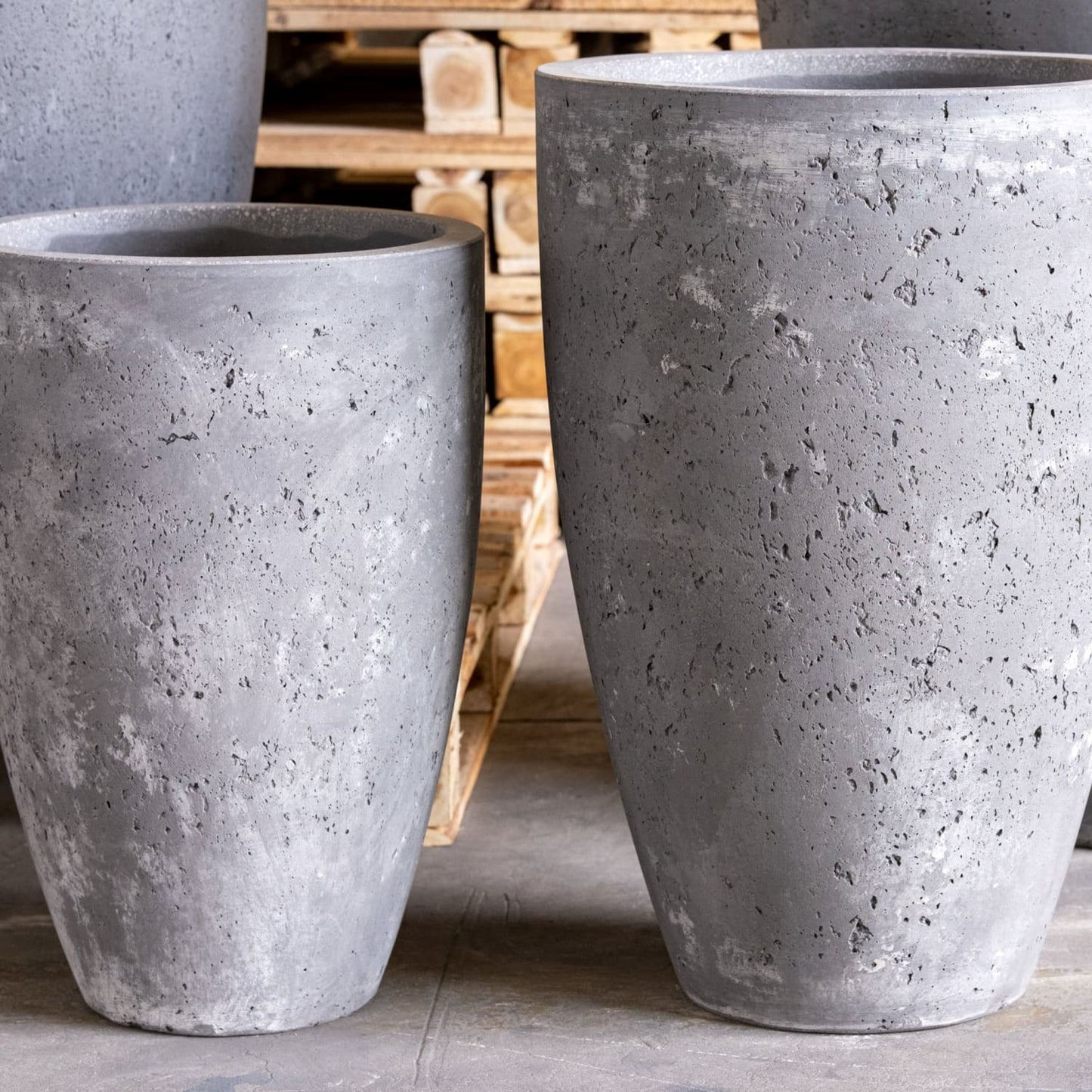 Vessara | Onyx Dusk – 100cm XXL Concrete Tall Vase Planter – 172L Round Plant Pot