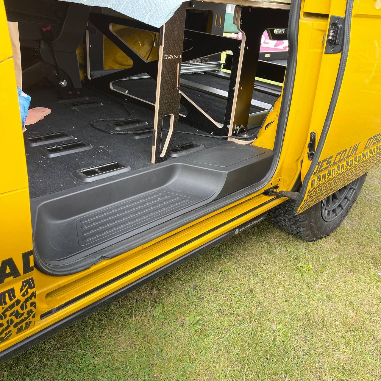 For VW T6.1 V3 Barndoor Threshold Cover + Side Step