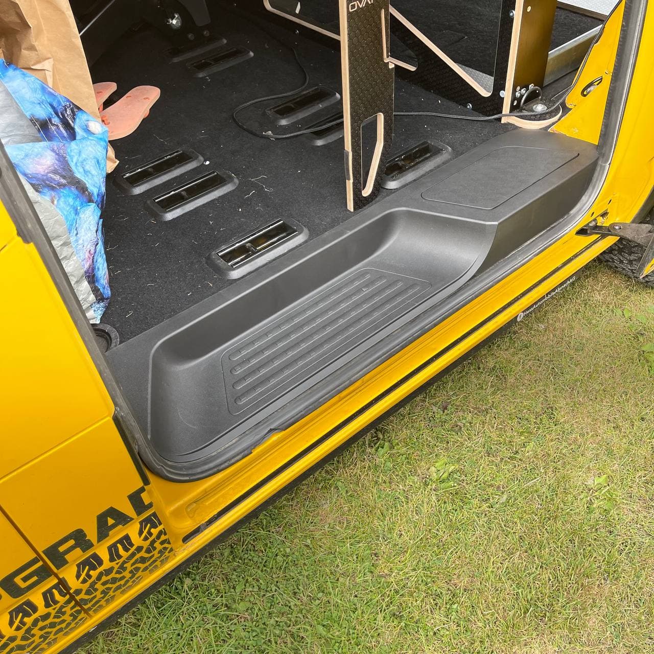 For VW Transporter T6 Side Step V3 – 17mm Deep with Storage Compartment | Van-X