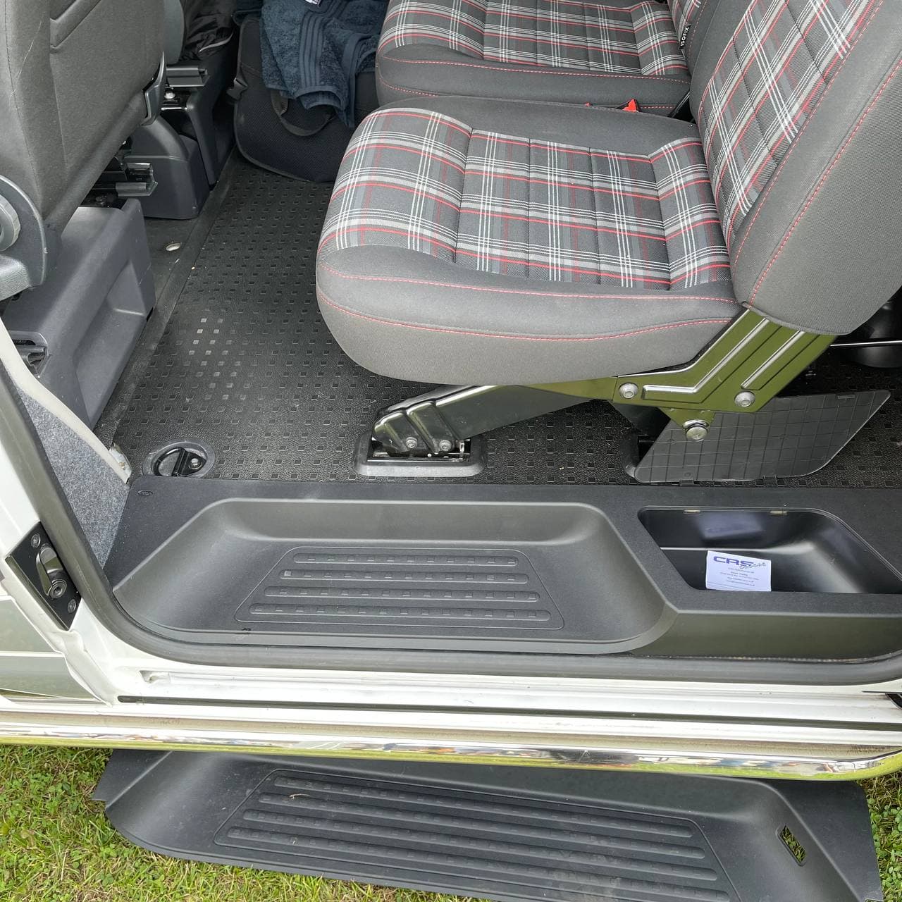 For VW T6.1 V3 Barndoor Threshold Cover + Side Step