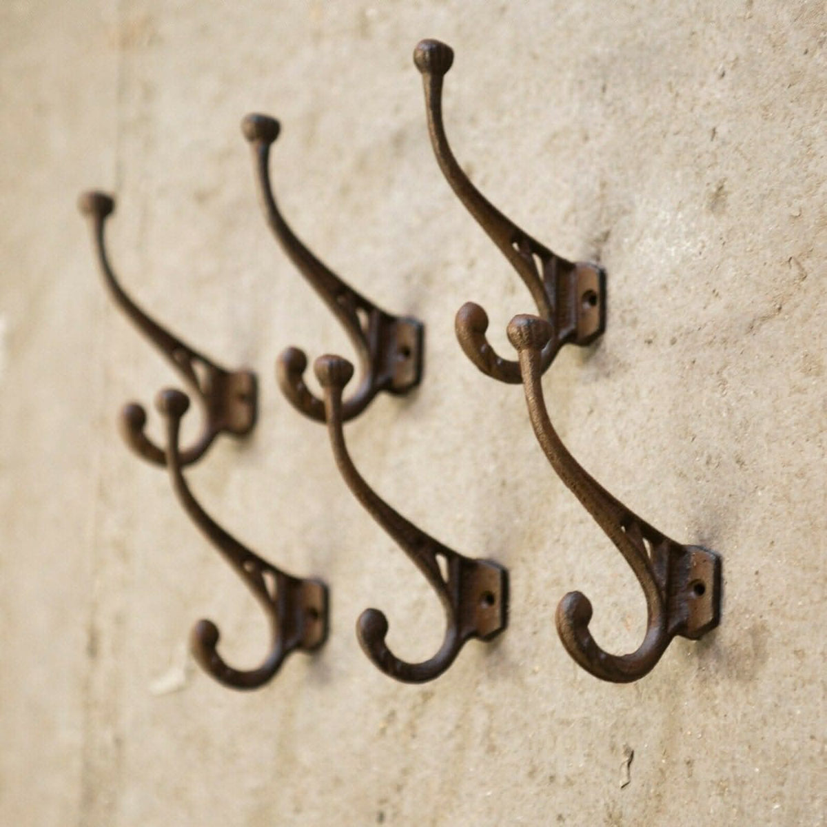 6 Cast Iron Antique Wall Mounted Coat Hooks Rack
