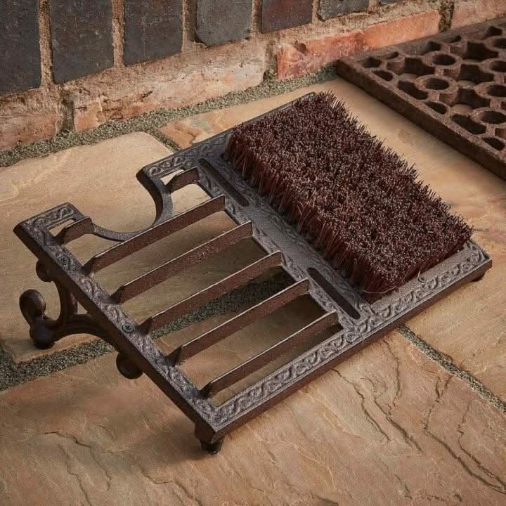 Cast Iron Wellington Boot Jack Cleaner