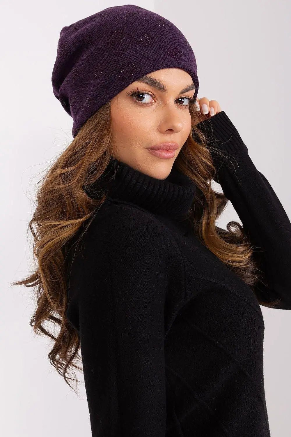Women's Winter Beanie – Warm Cashmere Blend with Rhinestone Detail